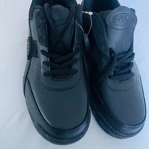 Shoes for crews-Non slips  works shoes